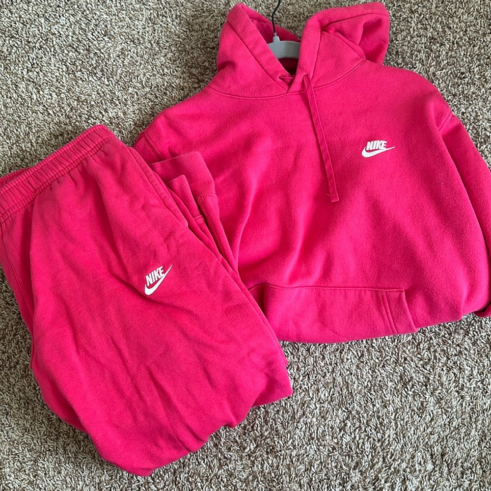 Pink Nike Sweatsuit